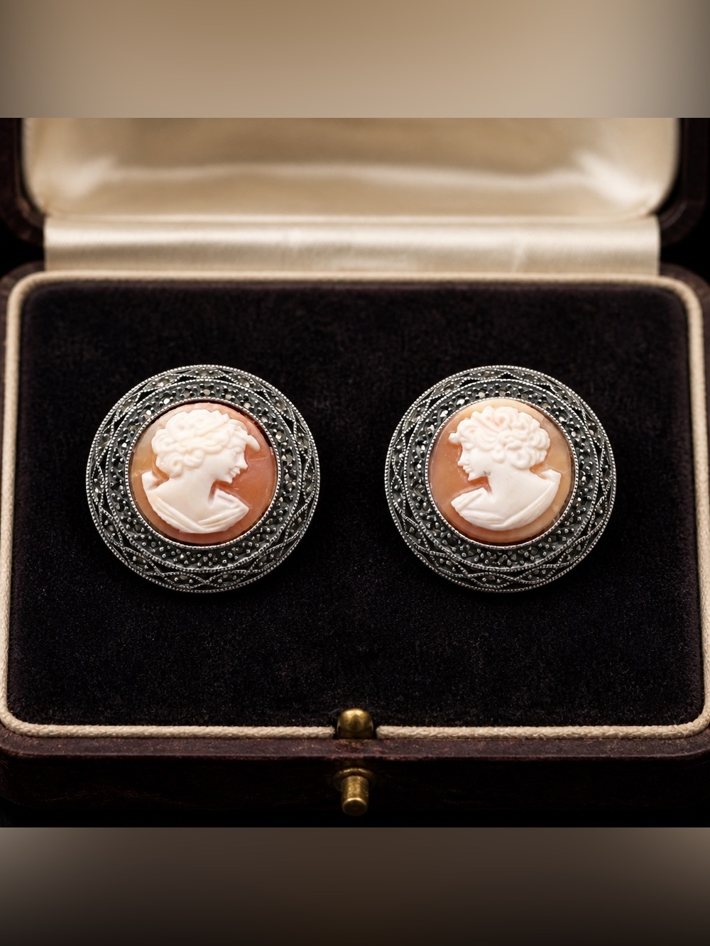 Vintage JJ signed Cameo Stud Earrings